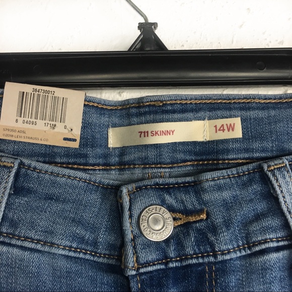 Levi’s 711 Blue Skinny Ankle Crop Mid Rise Jeans - Picture 8 of 8
